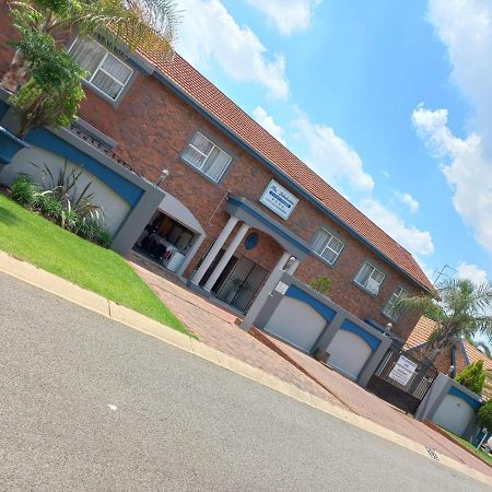 The Lakehouse Bnb Brakpan Kültér fotó