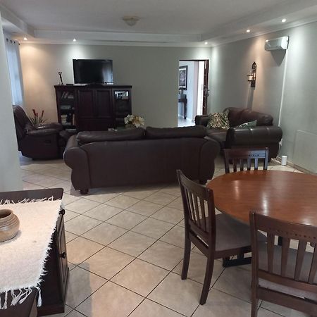 The Lakehouse Bnb Brakpan Kültér fotó