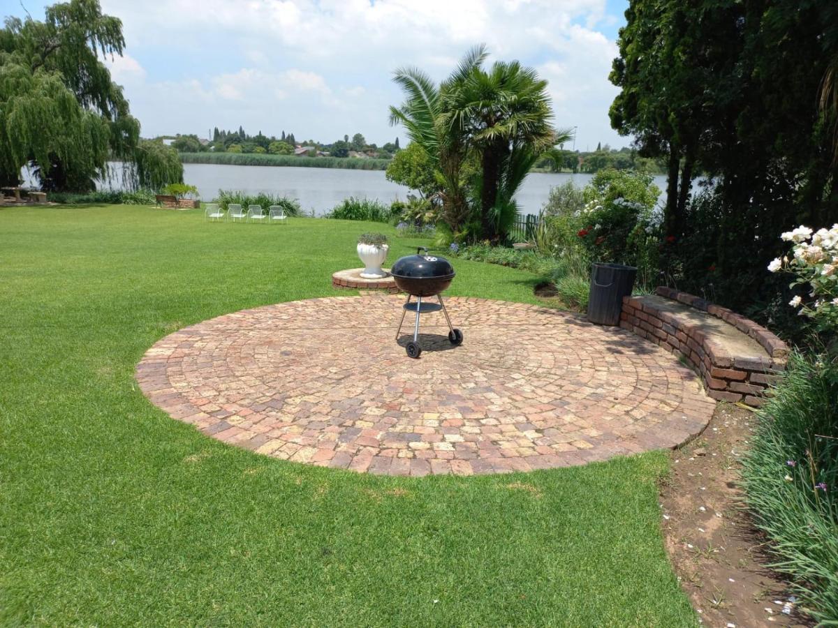 The Lakehouse Bnb Brakpan Kültér fotó