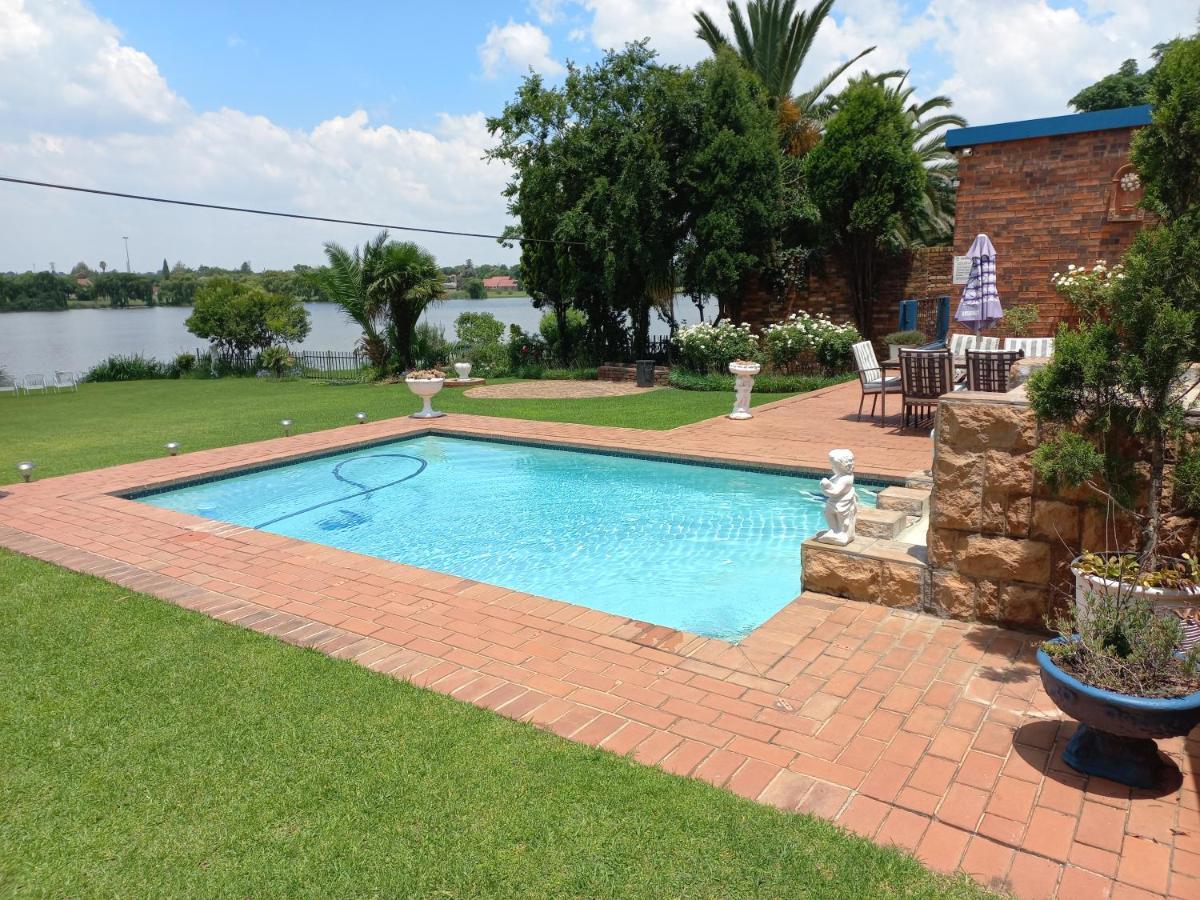 The Lakehouse Bnb Brakpan Kültér fotó